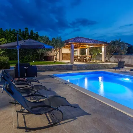Villa Ana